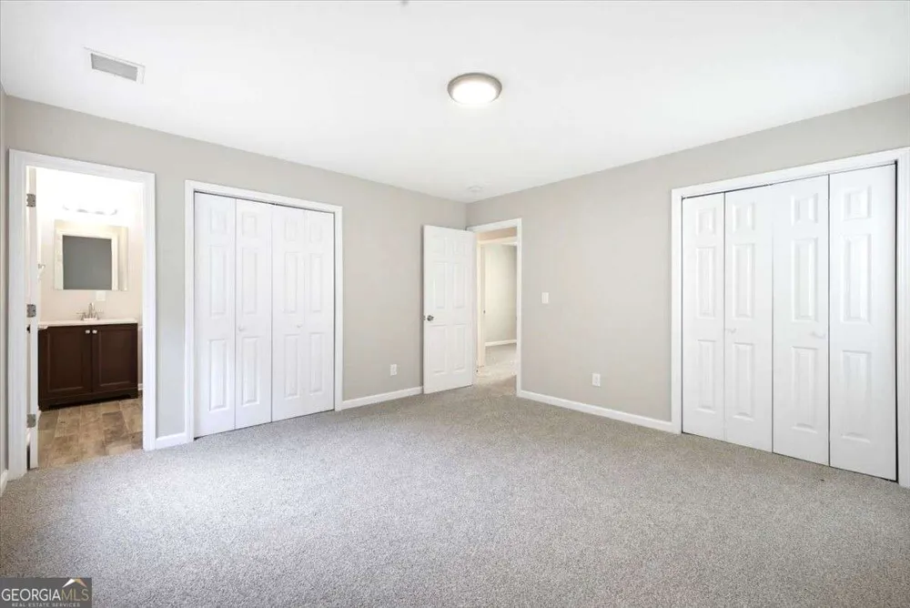 5612 Pine Gate DR Atlanta, GA 30349