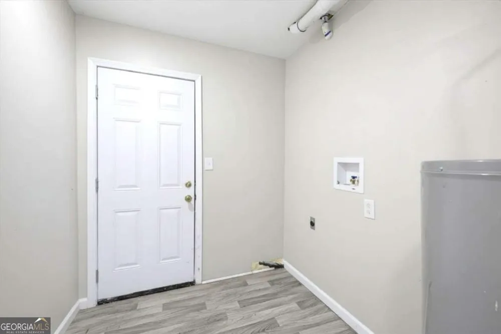 5612 Pine Gate DR Atlanta, GA 30349