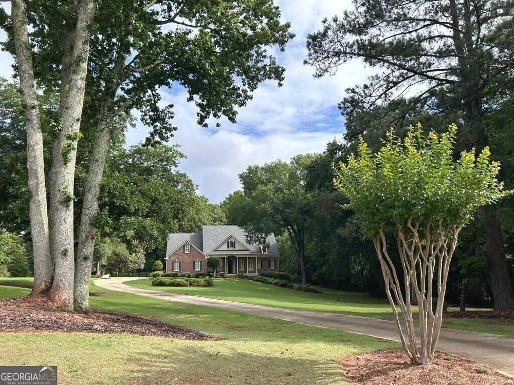 105 Meadow TRL Social Circle, GA 30025