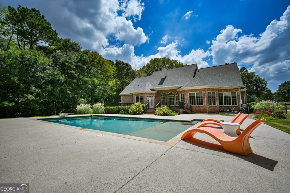 105 Meadow TRL Social Circle, GA 30025