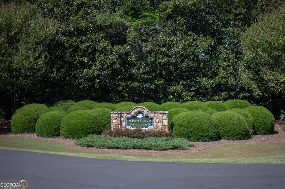 105 Meadow TRL Social Circle, GA 30025
