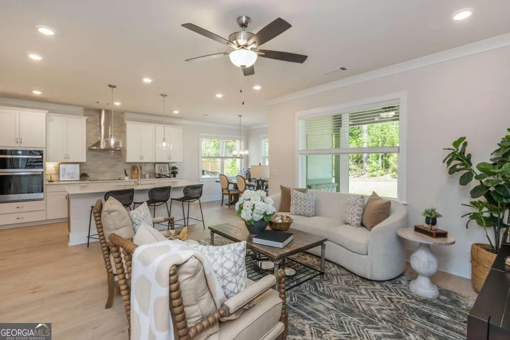 5587 Overview DR Flowery Branch, GA 30542
