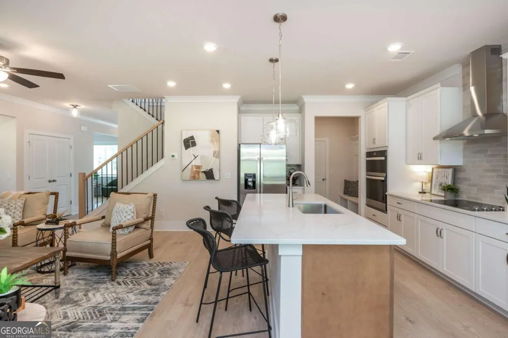 5587 Overview DR Flowery Branch, GA 30542