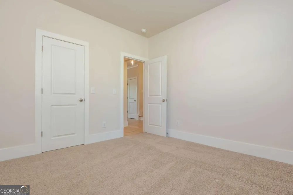 5587 Overview DR Flowery Branch, GA 30542
