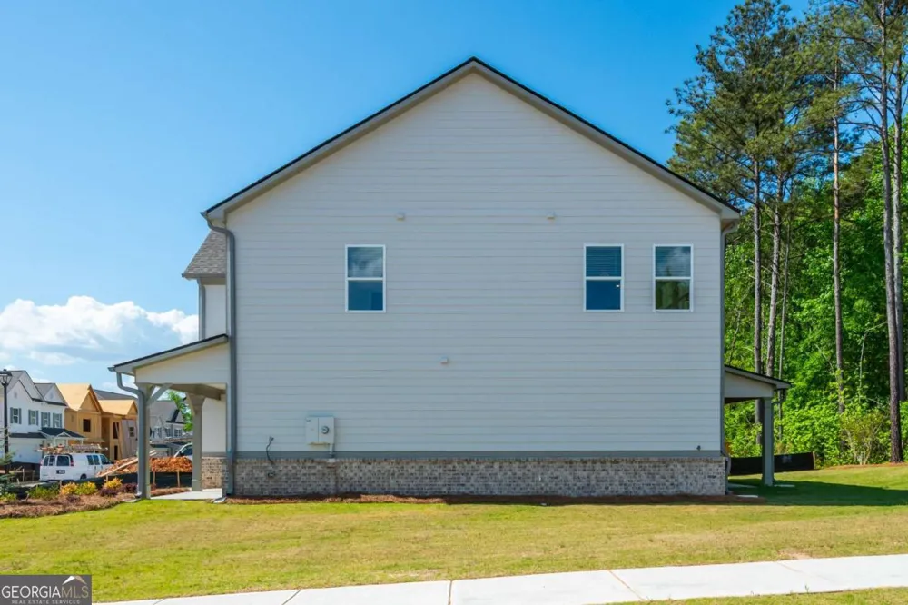5587 Overview DR Flowery Branch, GA 30542