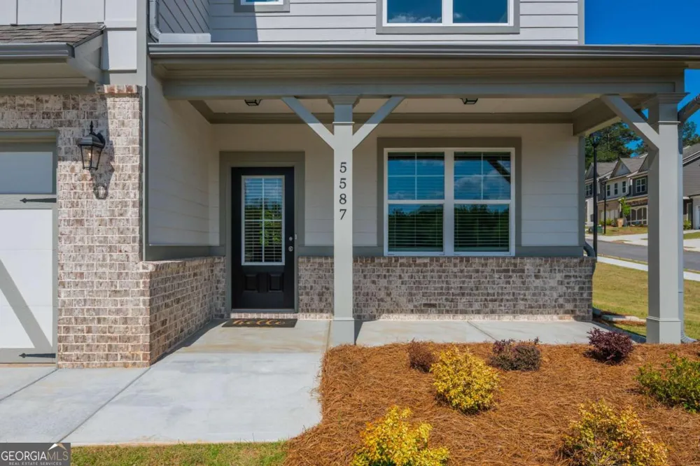 5587 Overview DR Flowery Branch, GA 30542