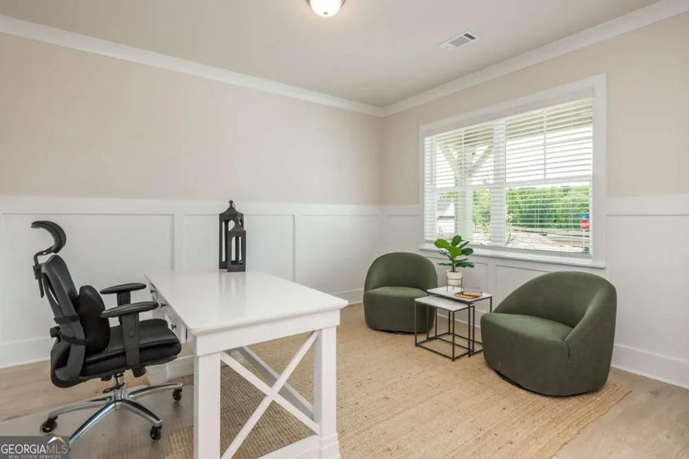 5587 Overview DR Flowery Branch, GA 30542