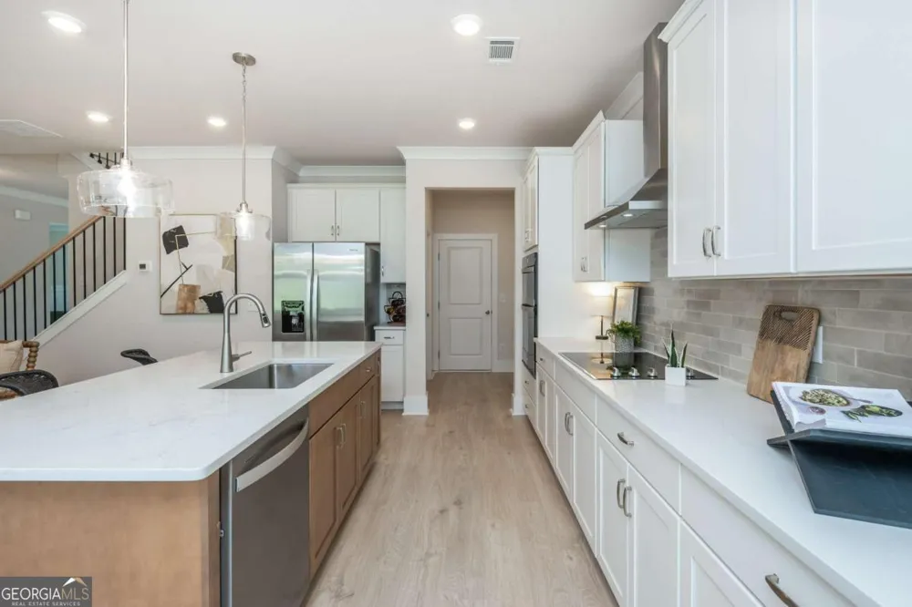 5587 Overview DR Flowery Branch, GA 30542