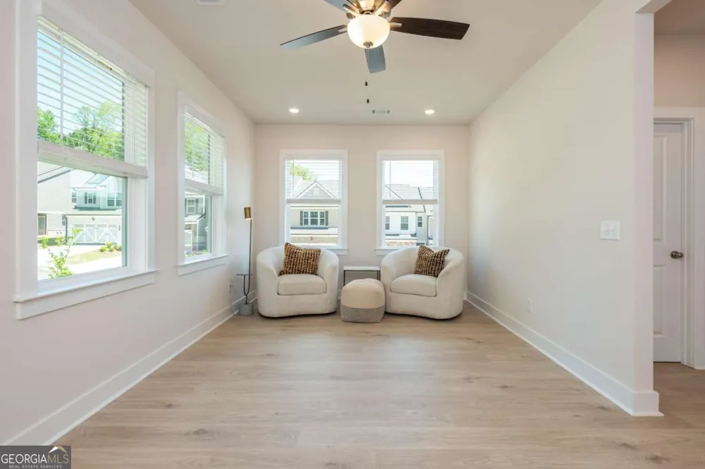5587 Overview DR Flowery Branch, GA 30542