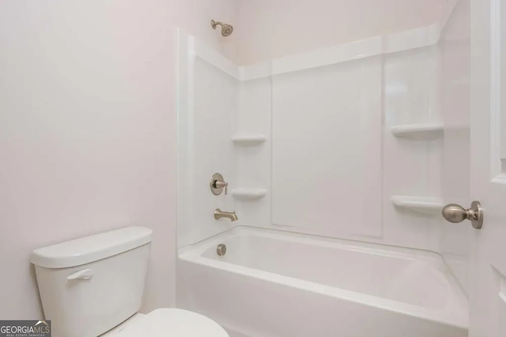 5587 Overview DR Flowery Branch, GA 30542