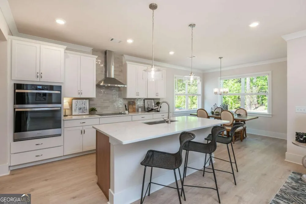 5587 Overview DR Flowery Branch, GA 30542
