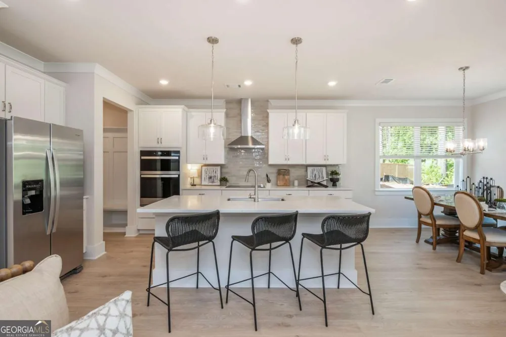 5587 Overview DR Flowery Branch, GA 30542