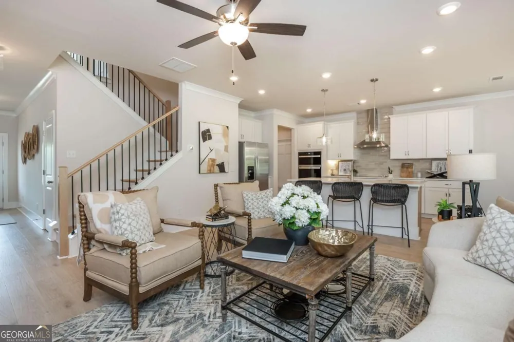 5587 Overview DR Flowery Branch, GA 30542