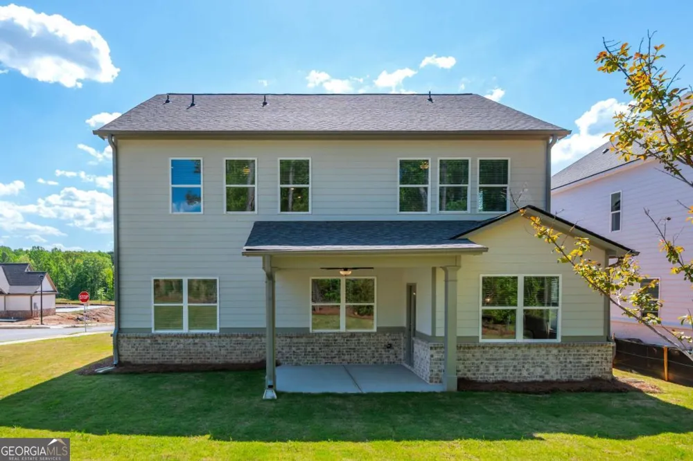 5587 Overview DR Flowery Branch, GA 30542