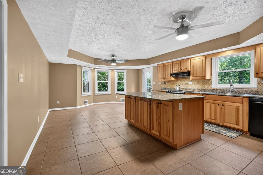 121 Broom BLVD Fayetteville, GA 30215