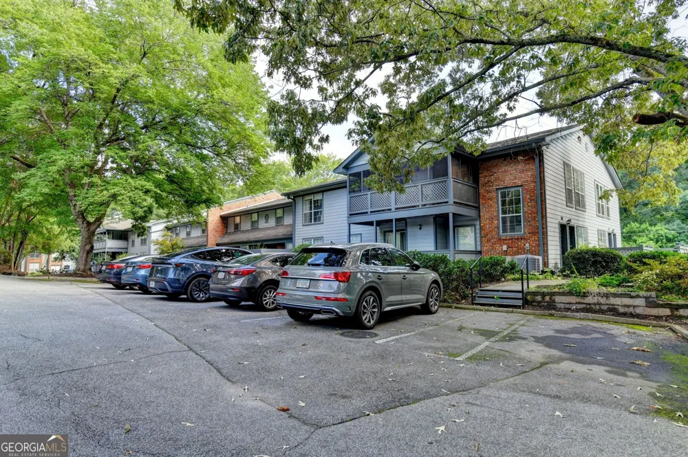 1305 Weatherstone WAY NE Atlanta, GA 30324