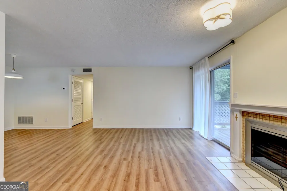 1305 Weatherstone WAY NE Atlanta, GA 30324