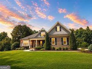 731 Creekside Bend