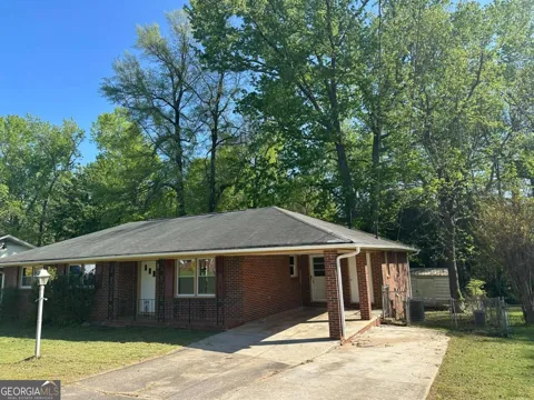 1809 Stratford Arms DR