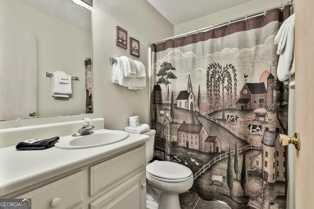 106 Chalet CIR Pine Mountain, GA 31822