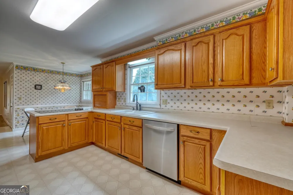 151 Sharp Top Circle Blairsville, GA 30512