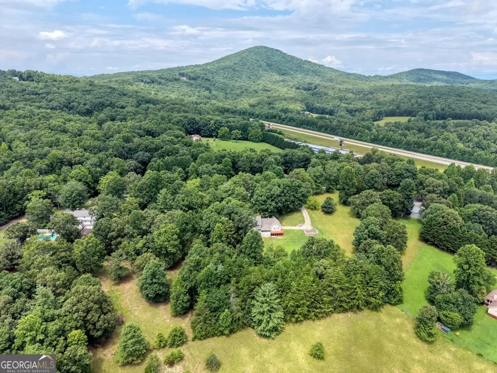 151 Sharp Top Circle Blairsville, GA 30512