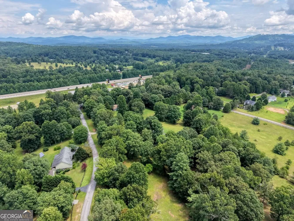 151 Sharp Top Circle Blairsville, GA 30512