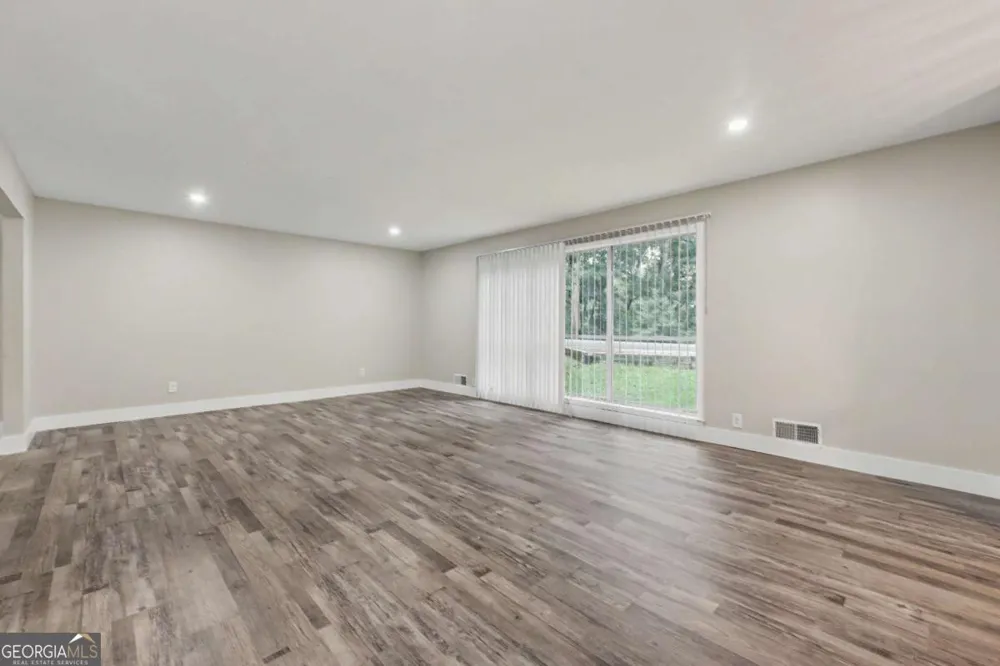 2276 Skyline DR Gainesville, GA 30501