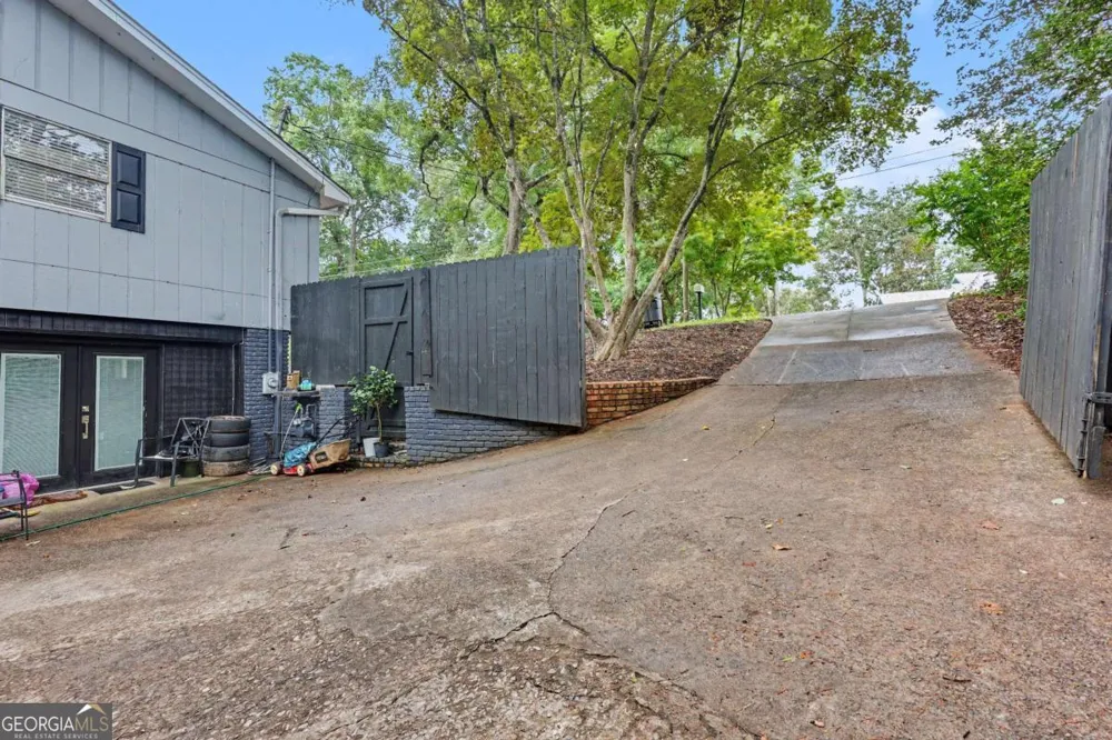 2276 Skyline DR Gainesville, GA 30501