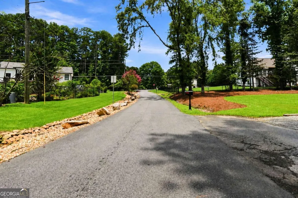 903 Pine CIR Woodstock, GA 30189