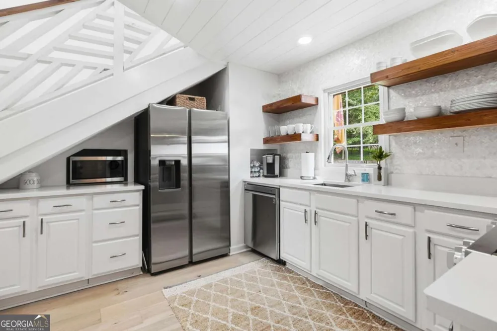 903 Pine CIR Woodstock, GA 30189