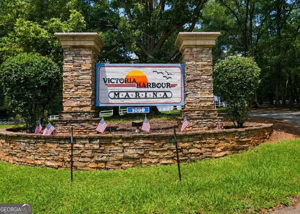 903 Pine CIR Woodstock, GA 30189