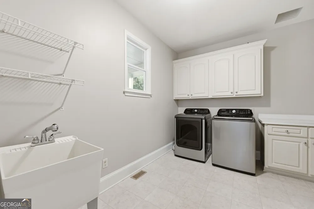 2570 Wood Creek CT Dacula, GA 30019