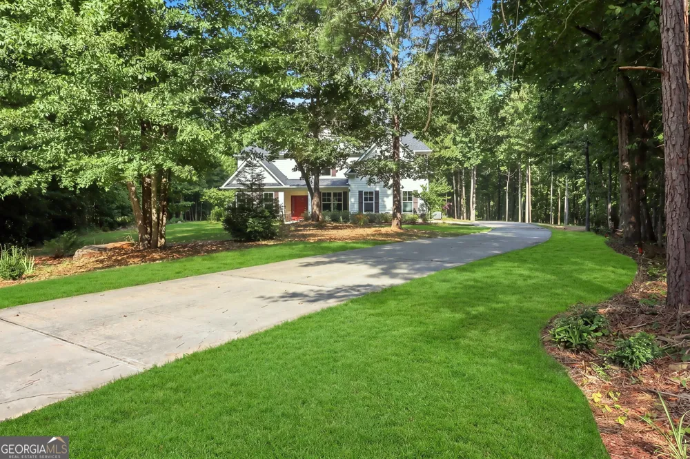 48 Cureton LN Moreland, GA 30259