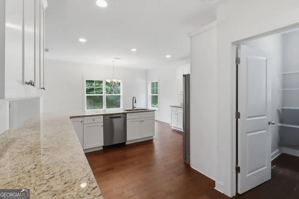 48 Cureton LN Moreland, GA 30259
