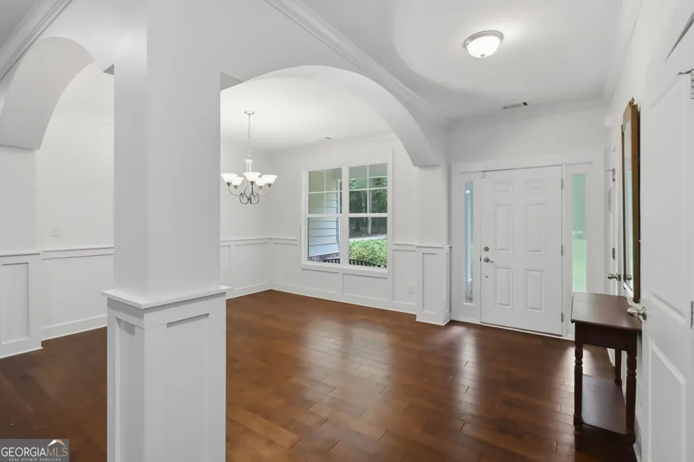 48 Cureton LN Moreland, GA 30259