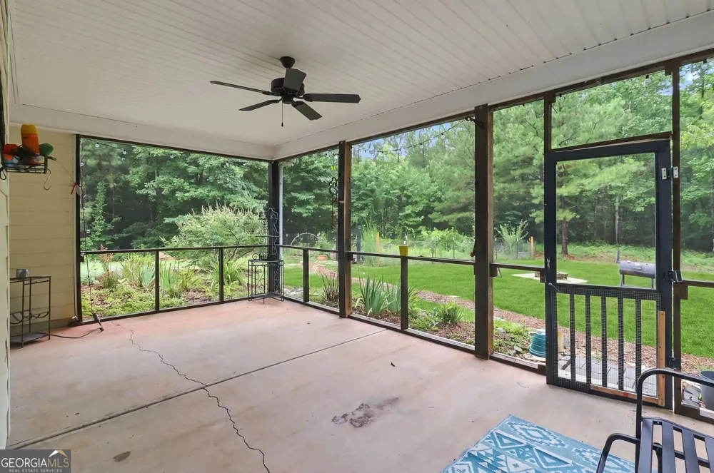 48 Cureton LN Moreland, GA 30259