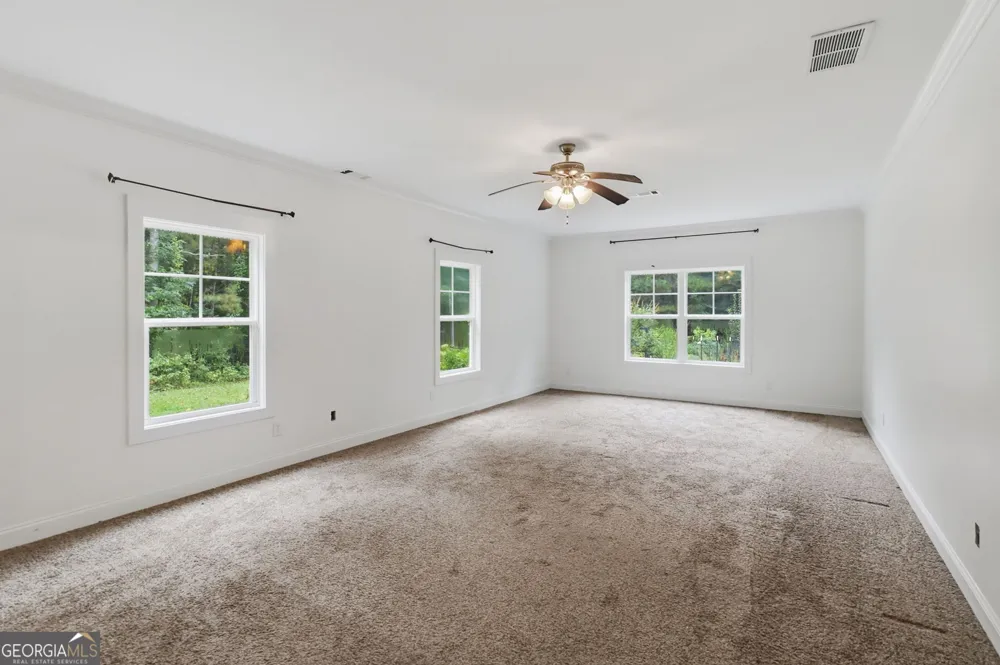 48 Cureton LN Moreland, GA 30259