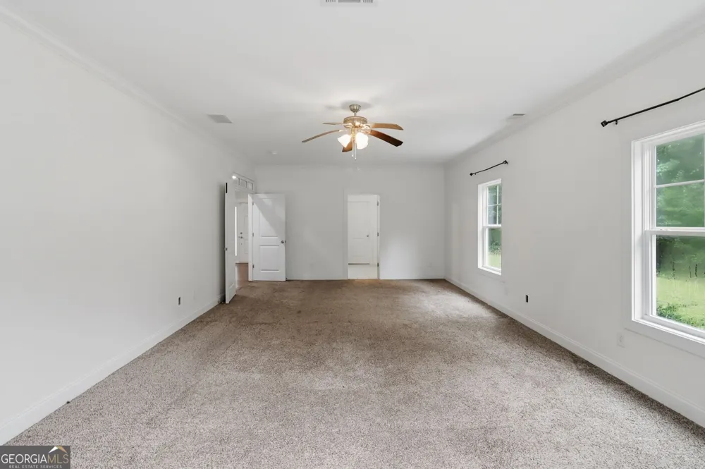 48 Cureton LN Moreland, GA 30259