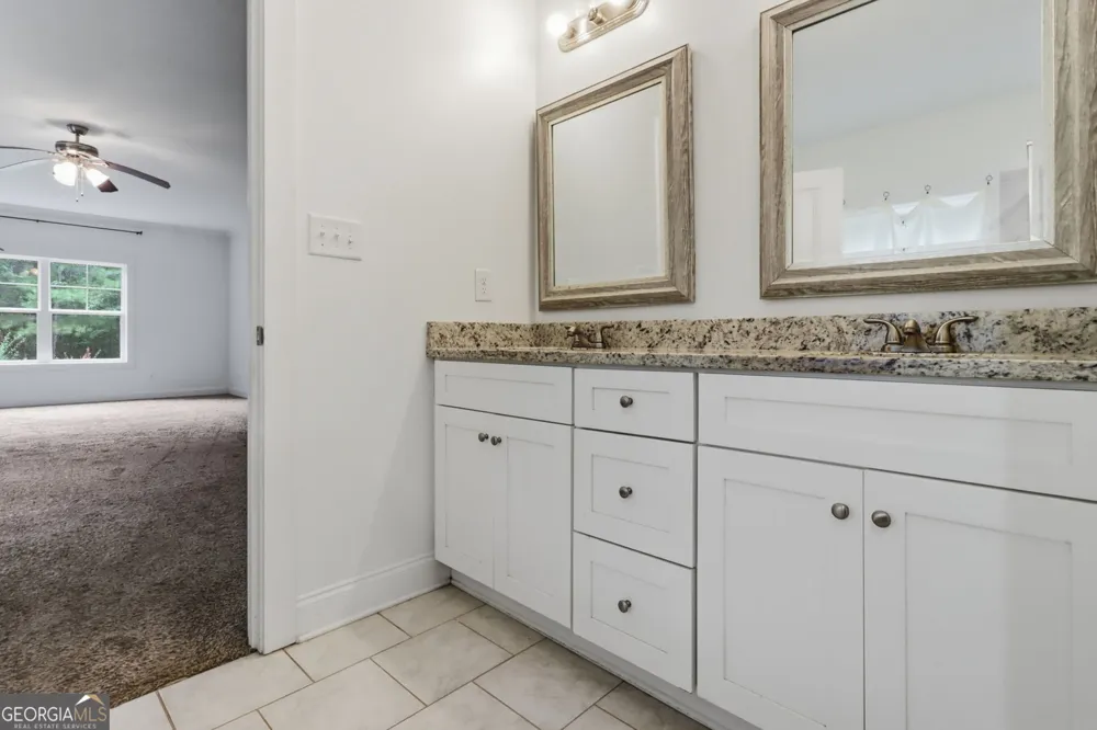 48 Cureton LN Moreland, GA 30259