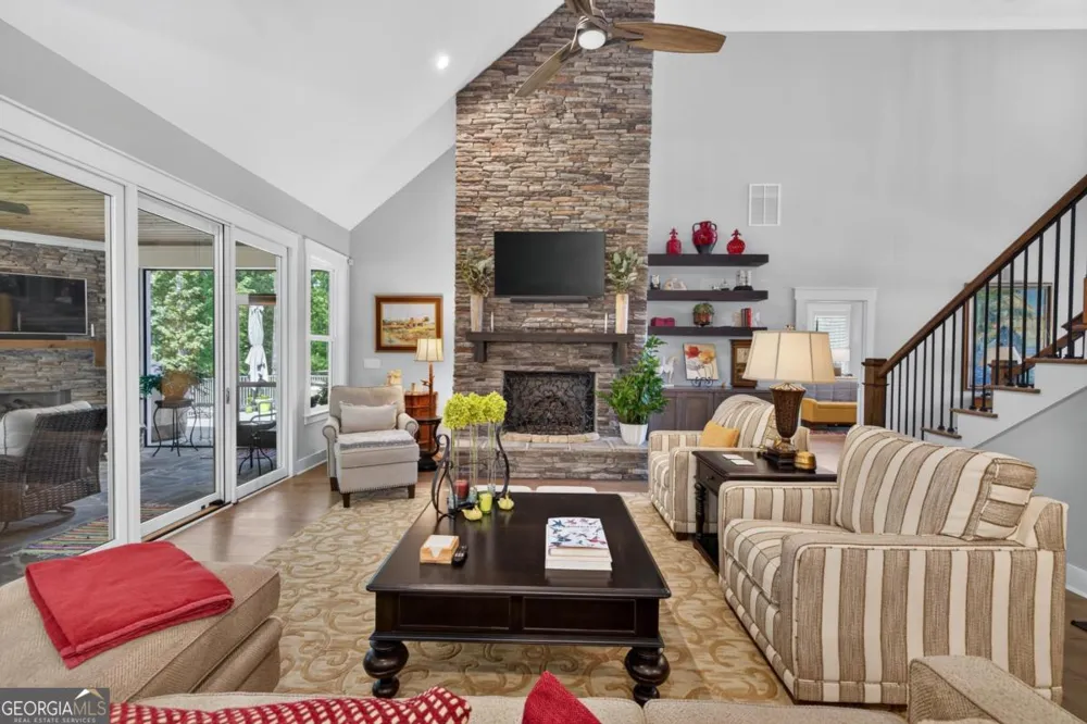 2171 Osprey Poynte Greensboro, GA 30642