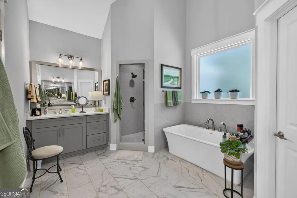 2171 Osprey Poynte Greensboro, GA 30642