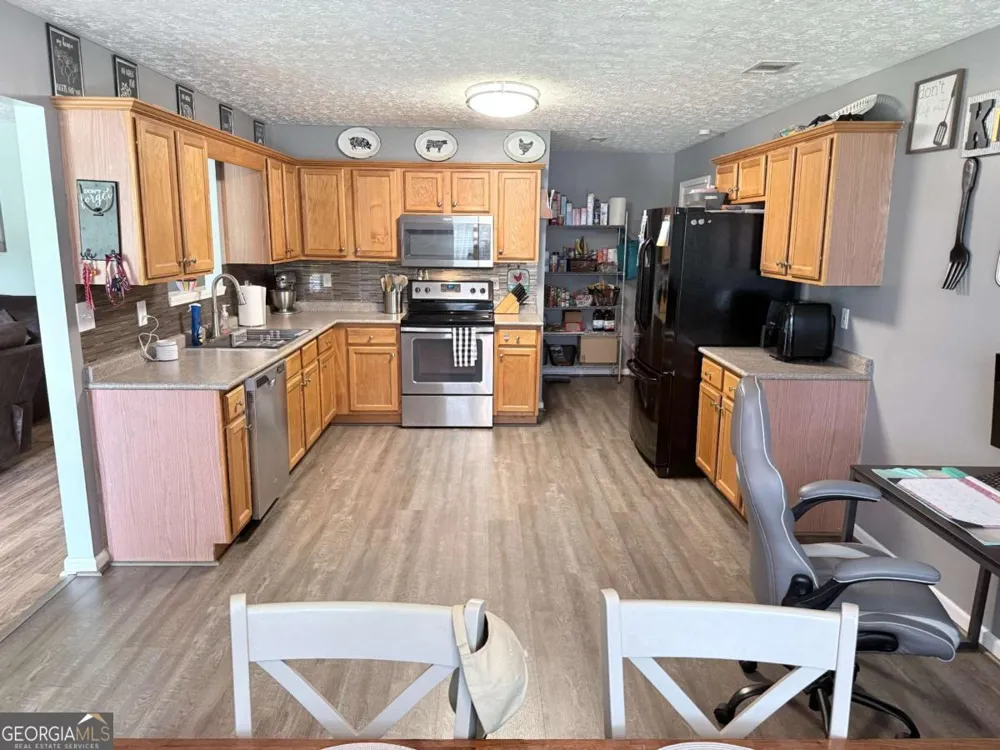 120 Pleasant Hills DR Covington, GA 30016