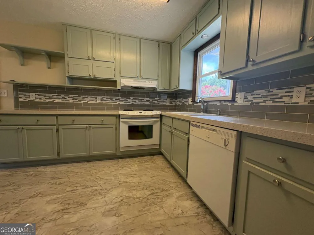 4410 Meadow TRL Cumming, GA 30028