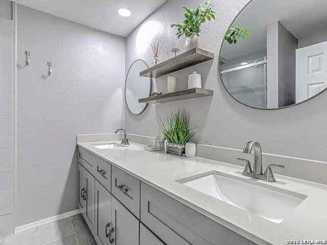 208 Riverside Dr Kingsland, TX 78639