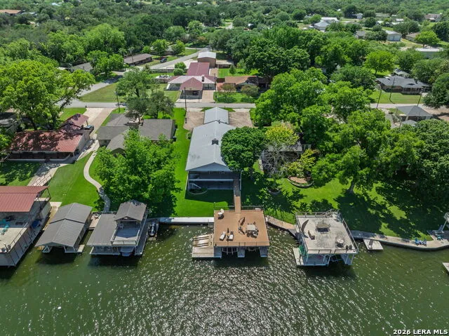 208 Riverside Dr Kingsland, TX 78639