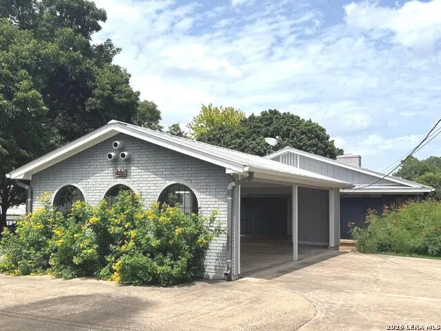 208 Riverside Dr Kingsland, TX 78639