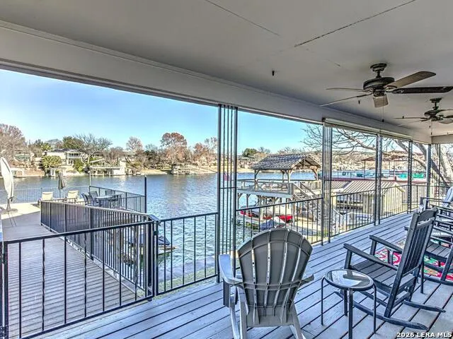 208 Riverside Dr Kingsland, TX 78639