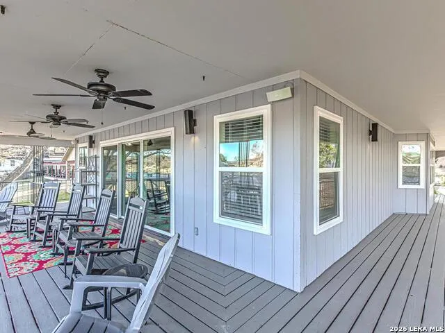 208 Riverside Dr Kingsland, TX 78639