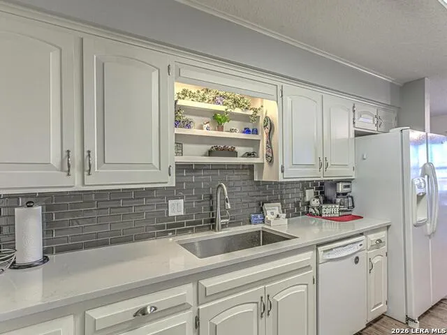208 Riverside Dr Kingsland, TX 78639